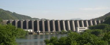 Foziling Dam. Photo by Lastman. Wikimedia Commons. 