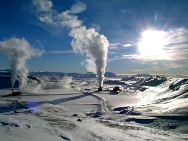 Krafla geothermal power plant in Iceland. Photo by Ásgeir Eggertsson. Creative Commons Attribution-Share Alike 3.0 Unported license. Wikimedia Commons. 