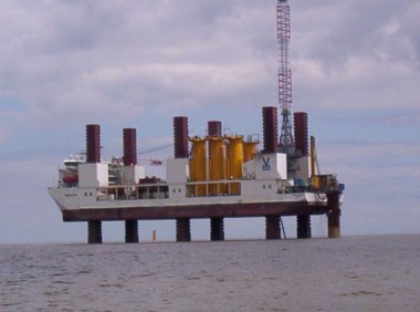 TIV Resolution raised out of the sea to install wind turbines. Photo by Ian Simons. CC BY-SA 2.0