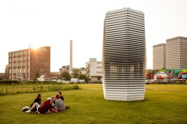 The Dutch city of Rotterdam is home to the world’s first “vacuum cleaner” structure that turns smog into fresh air. Image: Courtesy of Studio Roosegaarde