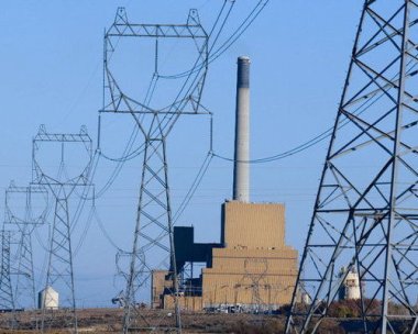 Oregon's largest source of greenhouse gases, PGE's Boardman coal plant, will close in 2020. (The Oregonian/Brent Wojahn)