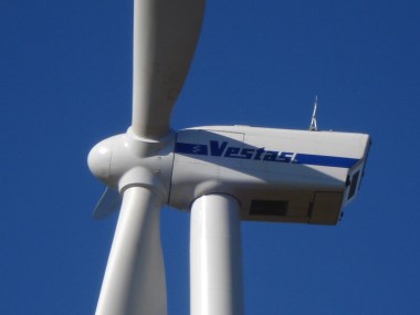 Vestas will supply 87 of their V100 2.0-MW wind turbines for the Salt Fork wind project.