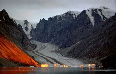 Franz Josef Fjord, glacier, Greenland. Jerzy Strzelecki. CC BY-SA 3.0 unported. Wikimedia Commons 