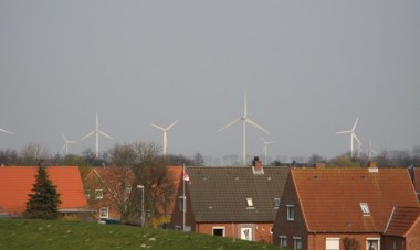German wind farm. Image via Wikimedia.