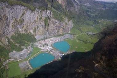 The Linthal plant is located above a narrow Swiss valley. Image credit: GE Reports / Tomas Kellner