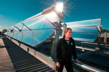 Solar thermal collection troughs. (Credit: CSIRO)