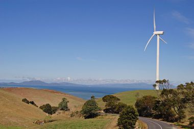 Wind turbine in Toora, Victoria. Photo by fir0002 | flagstaffotos.com.au. CC BY NC. Wikimedia Commons.
