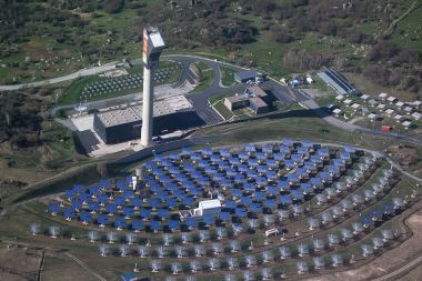 A concentrating solar plant built in France in 1983. Photo by Jeroen Komen. CC BY-SA 3.0. Wikimedia Commons. 