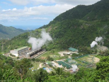 Philippine geothermal plant (source: Mike Gonzalez, CC BY-SA)