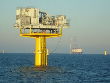 Offshore wind substation (photo by Wikichops, CC BY-SA, Wikimedia Commons)