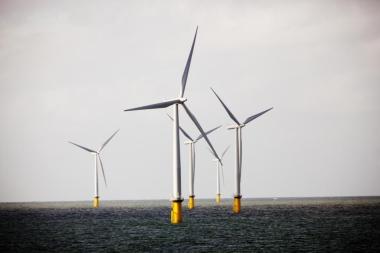 Offshore wind farm (Photo: DONG Energy A/S)