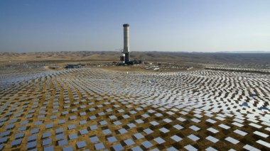 Solar tower in the Negev desert (AP / Oded Balilty)