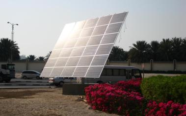Solar power in Dubai (Author: alixanaeuphoria CC BY SA)