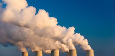 Coal plant (image: www.shutterstock.com)