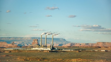 Navajo Generating Station (Shutterstock image)