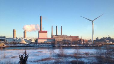 Mystic Generating Station, Everett, Massachusetts (Photo: Fletcher6, Wikimedia Commons)